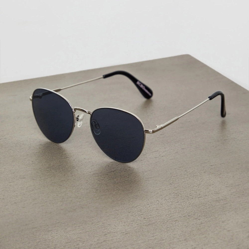BCBGMAXAZRIA BRAND NEW SUNGLASSES